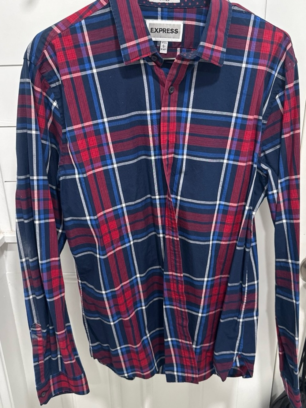 Express Men's Navy and Red Plaid Long-Sleeve Button-Down Shirt